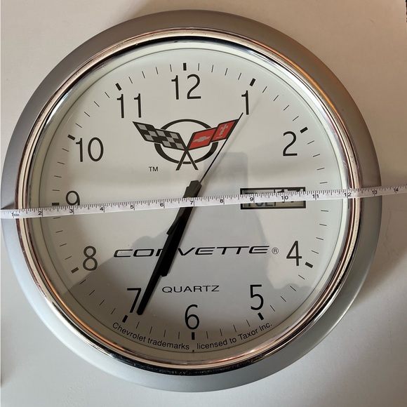 Rare Chevrolet Corvette Cars Quartz Wall Clock with Day/Date Silver Gray Black - Picture 6 of 9